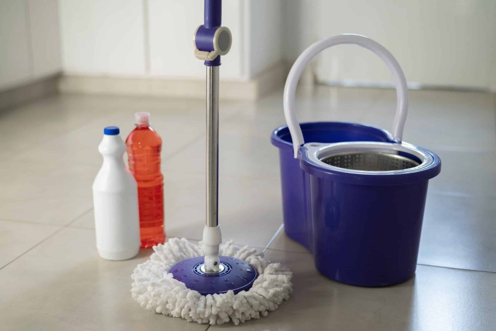 Choose the right mops and brooms
